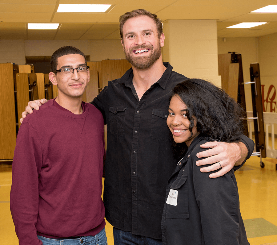 Chris-Long-w-Philly-Students-1-crop