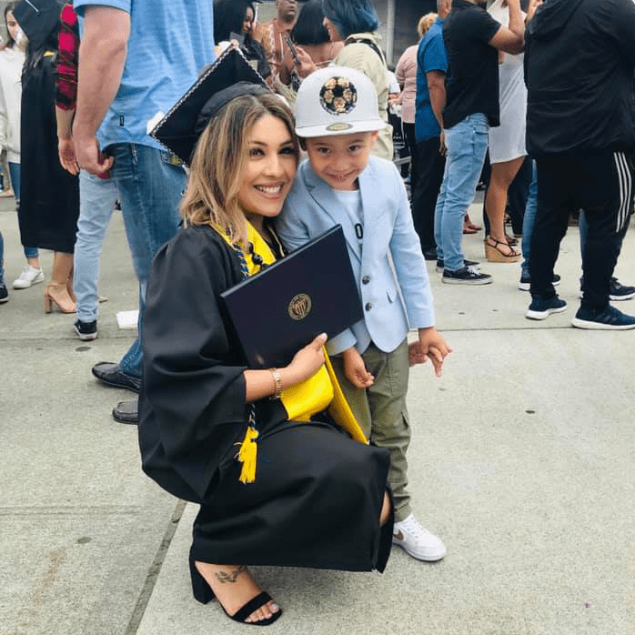 Araceli graduates from the University of Washington